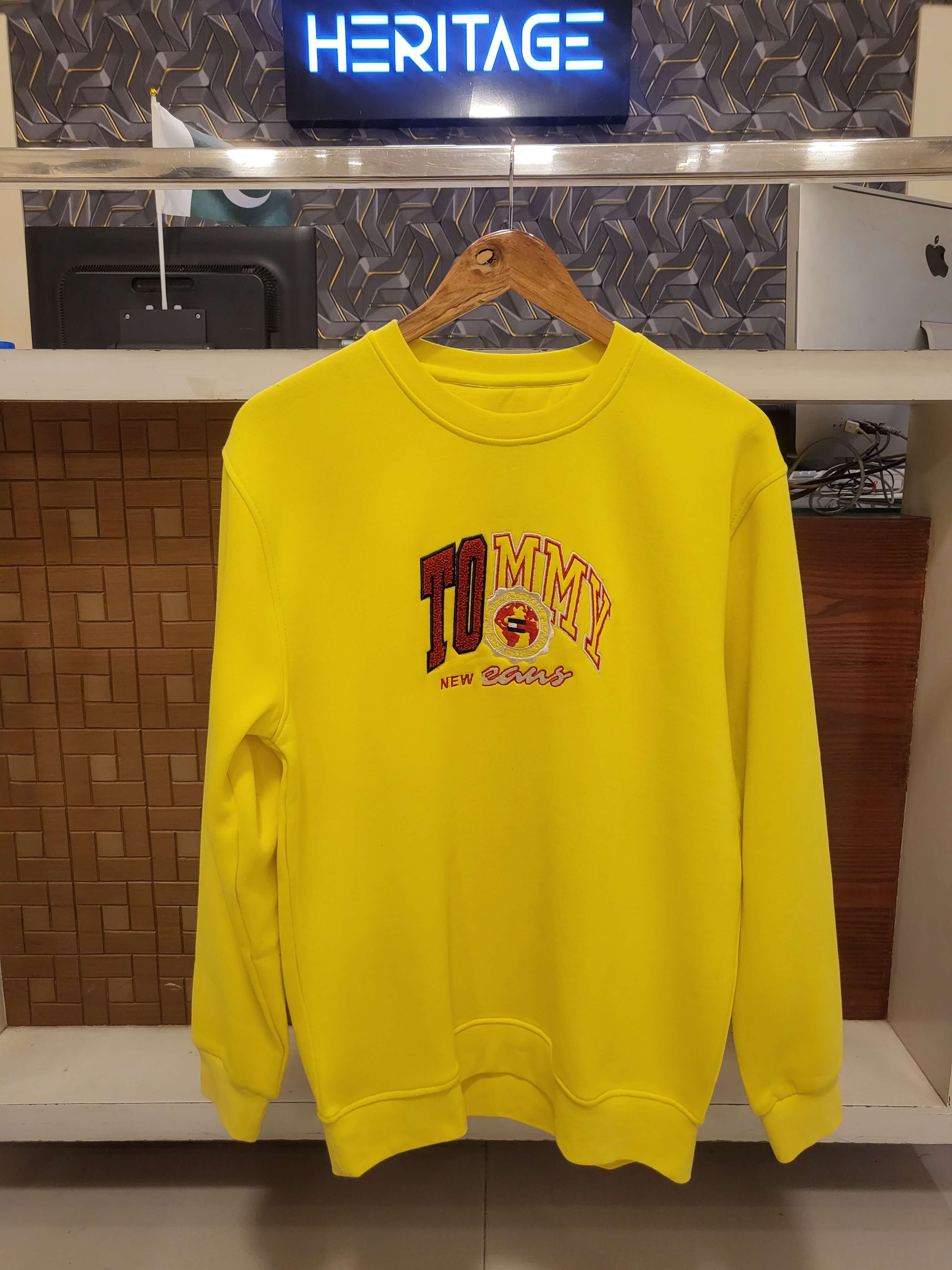 TH-Towel Emb Exclusive Sweatshirt (Lemon)